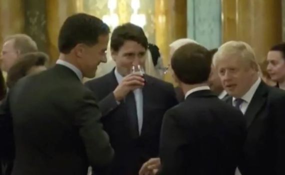 אופס: מנהיגי העולם נתפסו לועגים לטראמפ • צפו