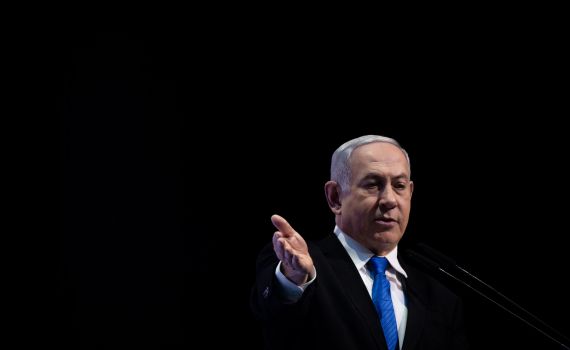 שעות לפני פיזור הכנסת: נתניהו שוקל לוותר על החסינות