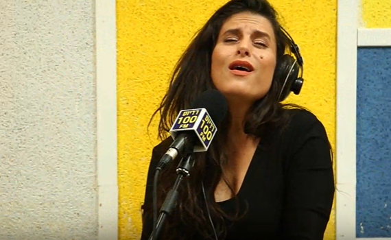 מפתיעה: מירי מסיקה עושה אביתר בנאי. צפו