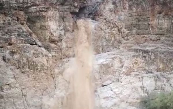 אחרי יומיים סוערים: זרימות אדירות בנחלים. צפו