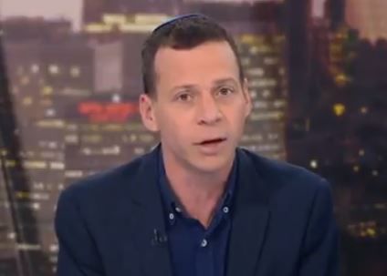 צפו: עמית סגל במתקפה על מנדלבליט: "ריח של רודנות"