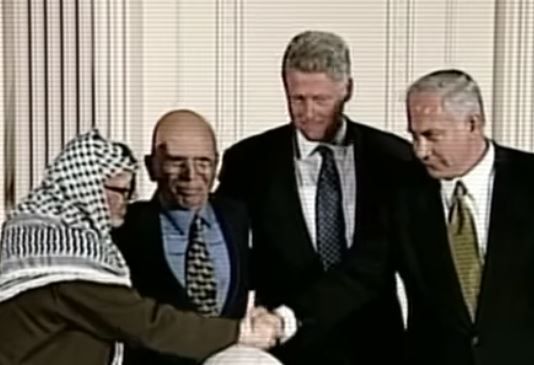 "השמאלנים": איך הפכה המילה 'שלום' לקללה? צפו