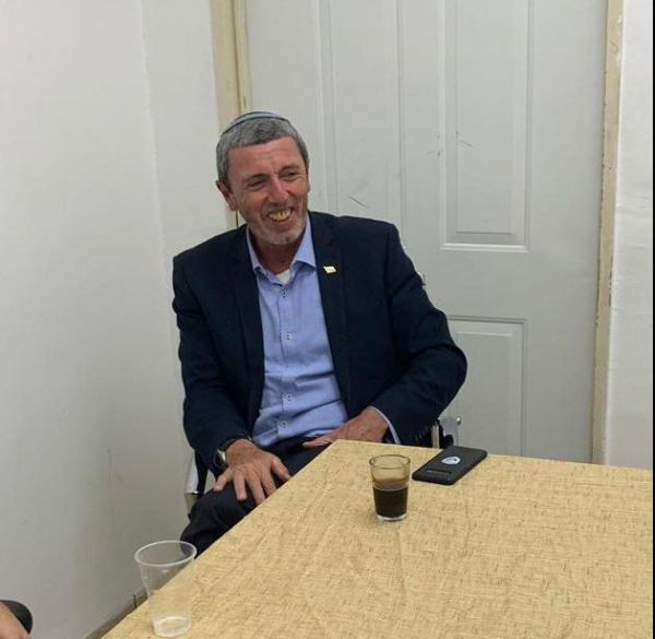 "הרב רפי באילת ואנחנו עושים לו קפה מפחיד". צפו