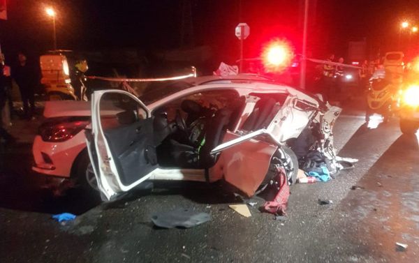 תאונה קטלנית: אם ובתה הפעוטה נהרגו, רכבם נמחץ