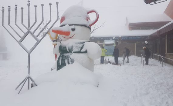 זרימות אדירות; חצי מטר של שלג בחרמון. צפו בתיעוד