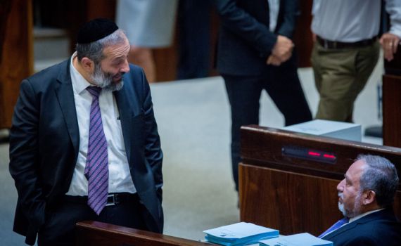 ליברמן לדרעי: "גם לצרפתי היית מעיר בצורה כזאת?"