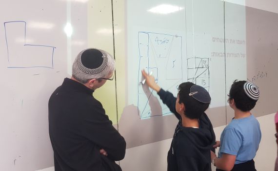 למרות נתוני הפיזה במכללת הרצוג מקדמים את לימודי המתמטיקה