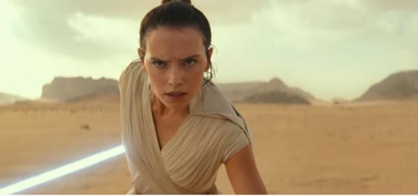 ביקורת סרטים: מלחמת הכוכבים • נפילתו של ג'יי ג'יי