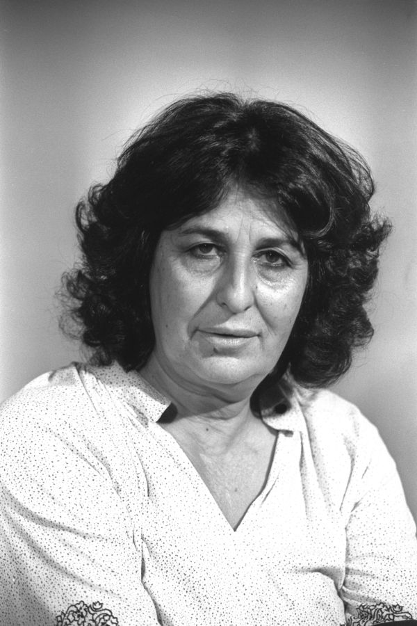 גאולה כהן בהקדשה: לרב המופלא הרב צבי יהודה קוק