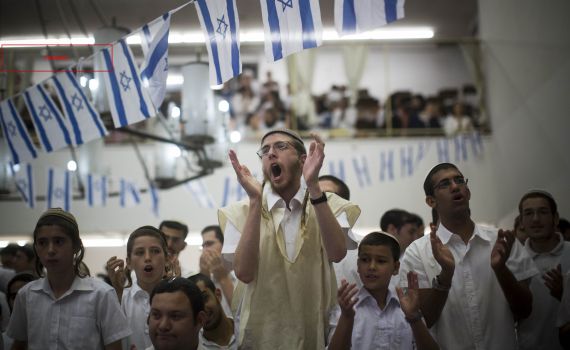 פניה למשרד החינוך: טפלו בתשלומי ישיבות ואולפנות