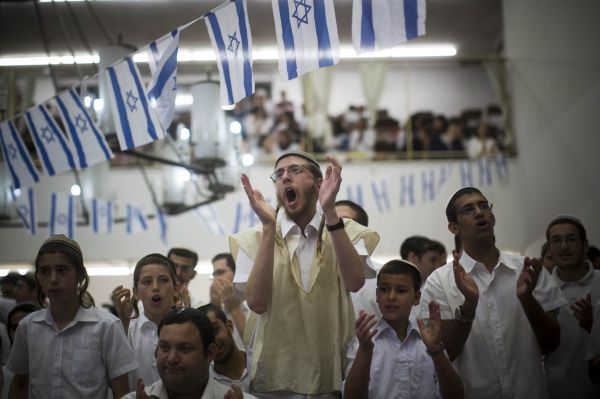 פניה למשרד החינוך: טפלו בתשלומי ישיבות ואולפנות