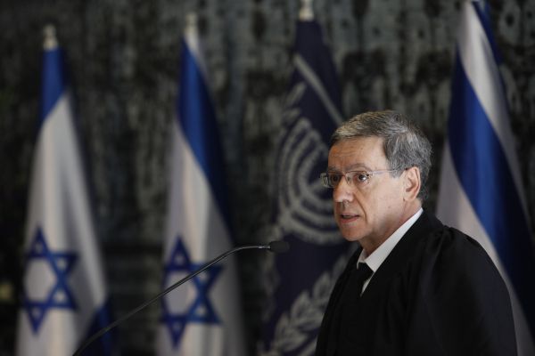 השופט באמירה מקוממת: הצו חל רטרואקטיבית