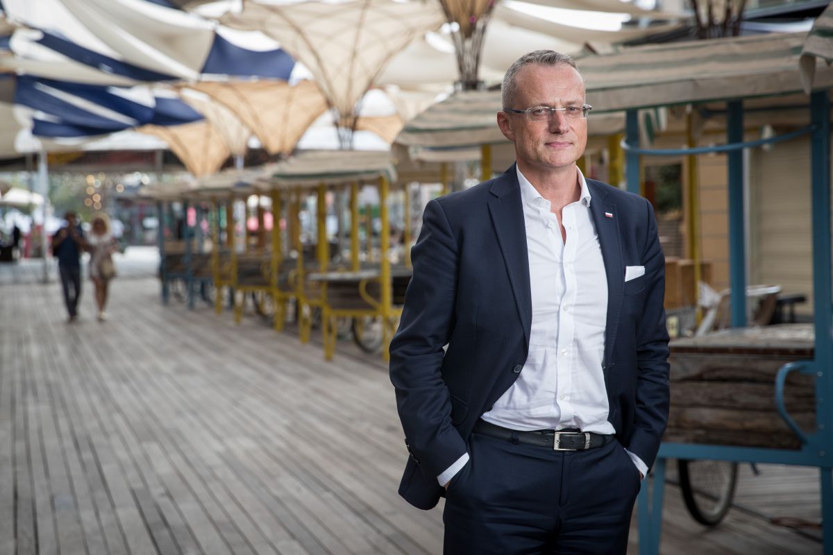 הישראלי שירק על שגריר פולין הורשע בהסדר טיעון