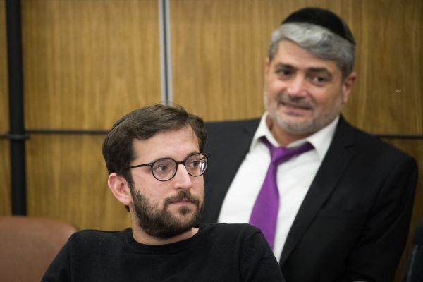 העליון אישר חיטוט לא חוקי שבוצע בטלפונים