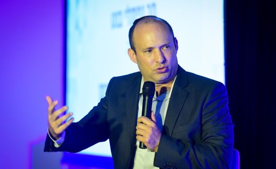 בנט חתם על הצו: "רדיפה כלכלית אחר פעילי טרור"