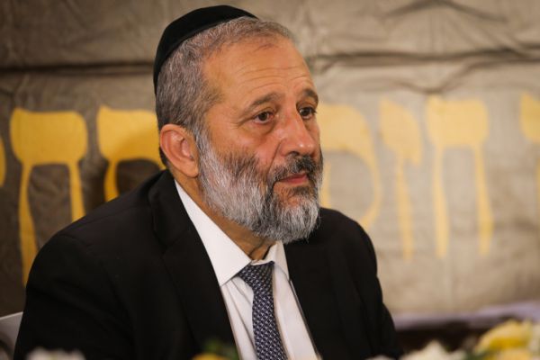 דרעי קורא להקים ממשלת אחדות בלי ליברמן