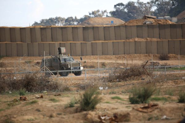 עזה: מחבל חצה את הגדר, איים בסכין ונעצר