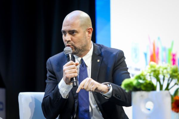 גליקמן צייץ, אוחנה הגיב בחריפות: "בוטים ומכוערים"