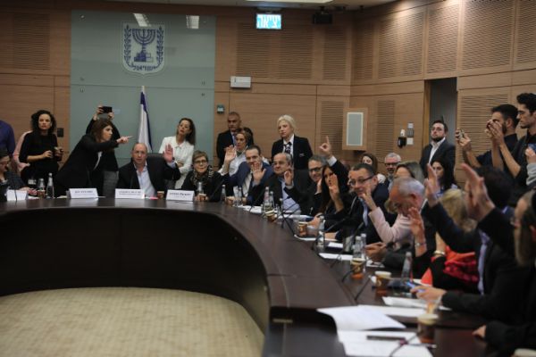 פיזור הכנסת יצא לדרך | משחקי האשמות נמשכים