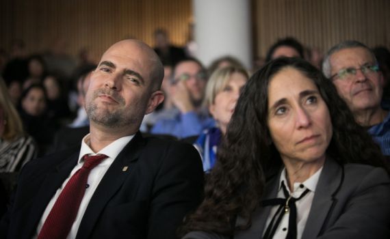 המאבק בצמרת המשפטית: בין אמיר אוחנה לאיילת שקד