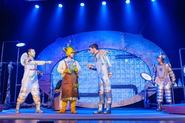 היישר מהחלל: הלהיט החדש מבית 'אנדרדוס'. צפו