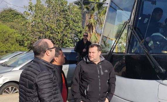 שומרון: גולת ברזל נורתה אל עבר אוטובוס עם תלמידים