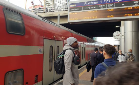 צעד וחצי מעל כולם: מכבי ת"א נסעה למשחק ברכבת