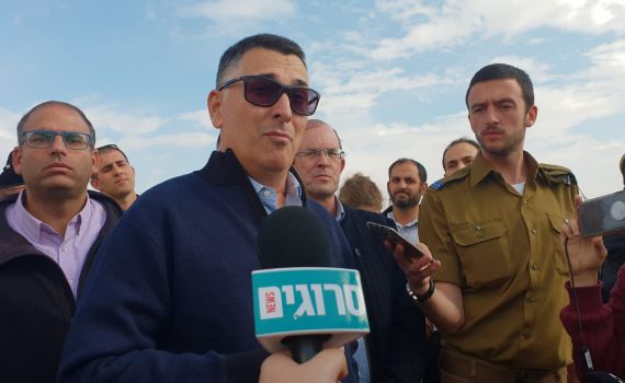 גדעון סער: "לפנות את חאן אל אחמר מיד"