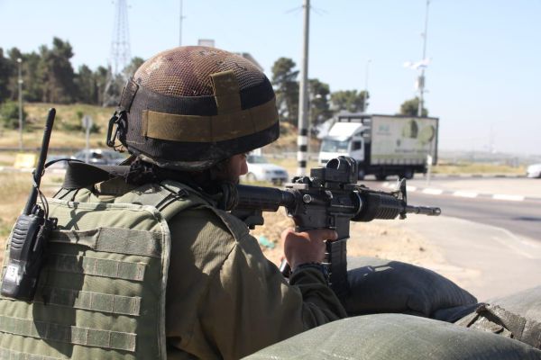 החייל שנעצר על הרג מחבל נוח'בה: אזרח שהתחזה