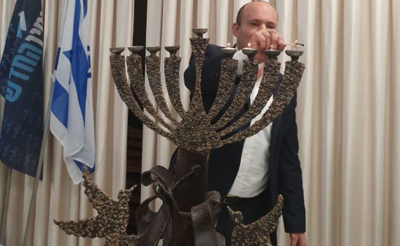 בנט בחברון: "עוד שכונה אחת בעיר האבות – דיינו"