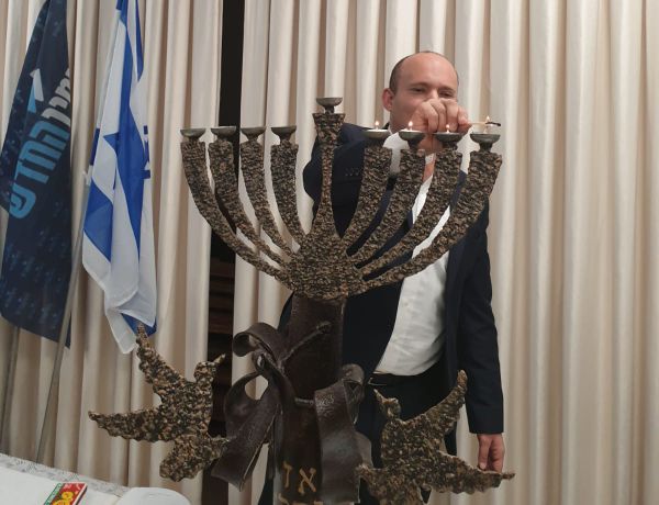 בנט בחברון: "עוד שכונה אחת בעיר האבות – דיינו"