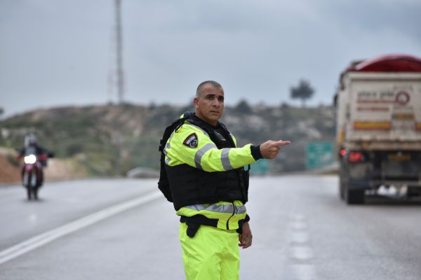 מלחמת החיים: 131 דוחות לנוהגים עם נייד ביו"ש