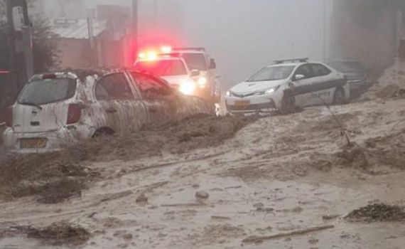 חשש לחייו: נער רכב על טרקטורון – ונסחף בזרם