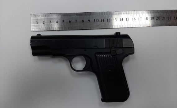 תושב שדרות שדד ואיים עם 'אקדח' פלסטיק