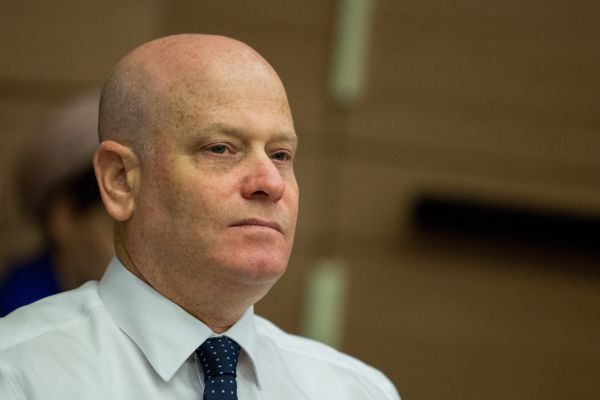 איל ינון דרש מאדלשטיין לציית לביהמ"ש, הוא סירב