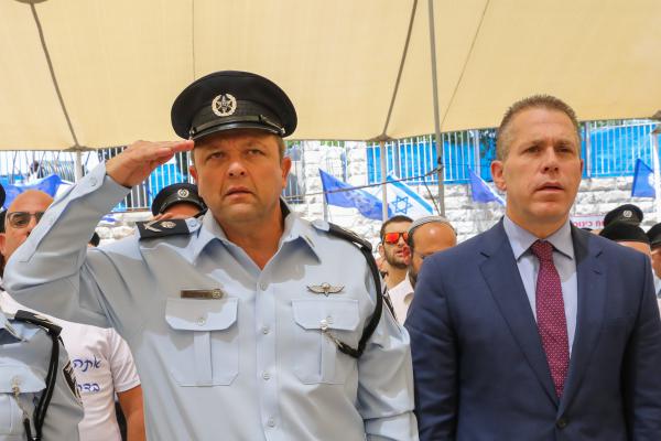 גלעד ארדן עצר את מינוי המפכ״ל ונציב השב״ס