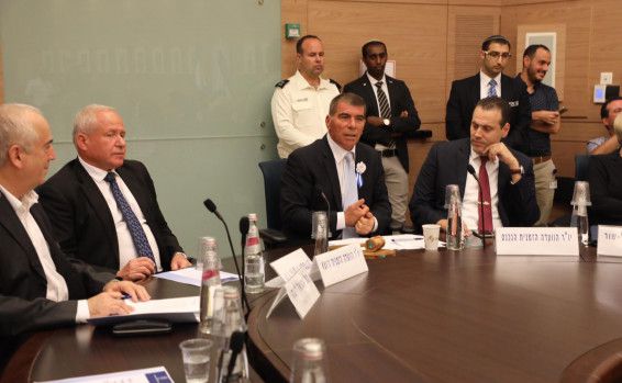 אחרי 7 חודשים: הכנסת תדון על הנגשת מערת המכפלה