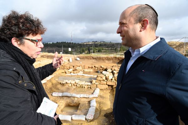 בנט בבנימין: "נבלום את הבנייה הפלסטינית"