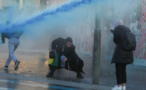 עליית מדרגה: מפגינים חרדים חוסמים את כביש 4