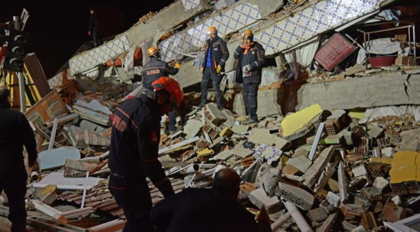 טורקיה: מניין ההרוגים ברעידת האדמה עלה ל-35