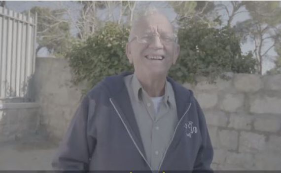 הסרוג שמתנדב לקחת חולים מעזה לישראל. צפו