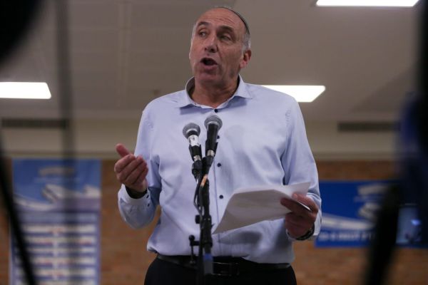 מוטי יוגב פורש: "לא אתמודד עם אדם לא ישר"