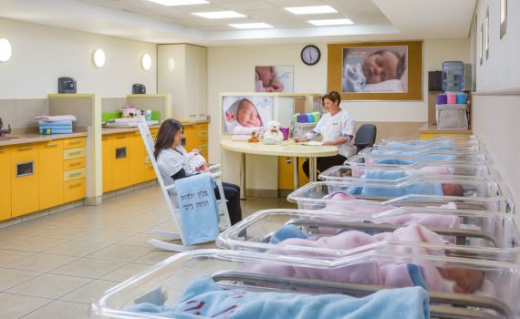 אני פה במלון ההחלמה בגלל הקוואקר