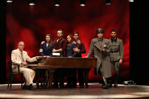 מיוחד: מחזה מוזיקלי על להקת התיאטרון בגטו וורשה