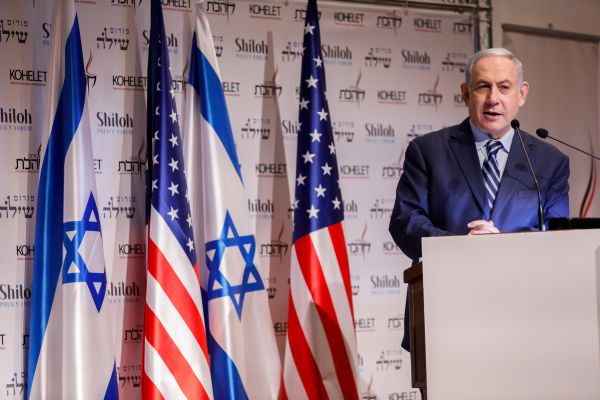 בימין חוגגים ומסתייגים: "גודל השעה" או "אופוריה"?