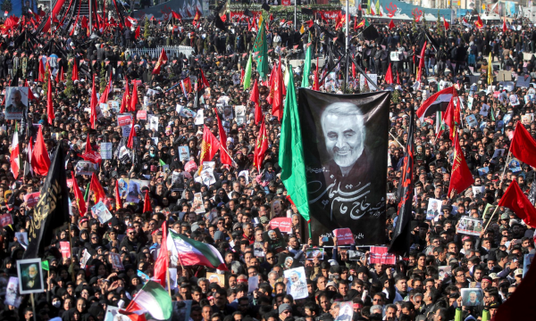 מעל 50 הרוגים בהלוויית סולימאני, קבורתו נדחתה