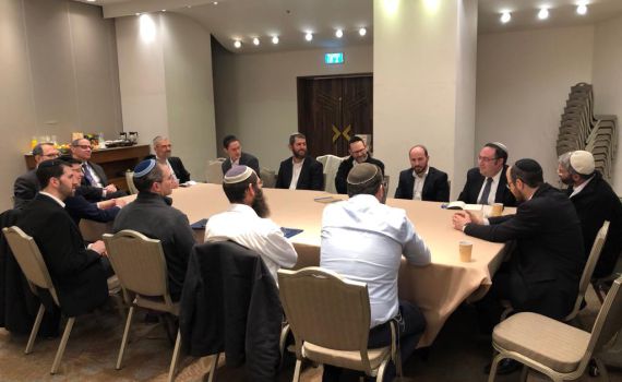 מפגש פסגה נדיר בין רבני קהילות ישראלים ואמריקאים