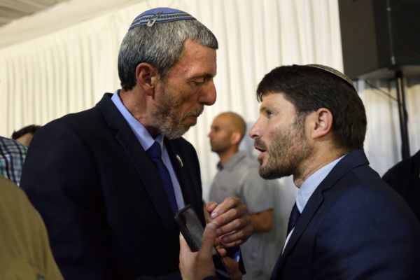 "הרב רפי וסמוטריץ' הורסים את הגוש ואת ארץ ישראל"