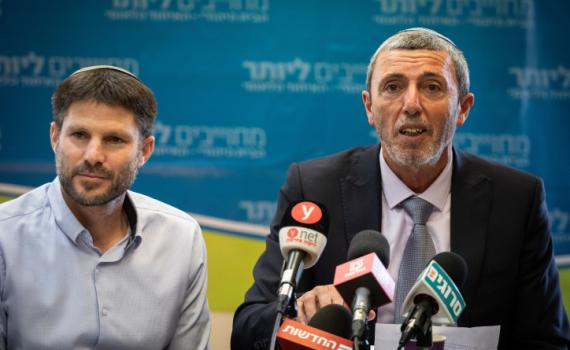 ראשי הציבור מאלצים את המחנה להתפלג