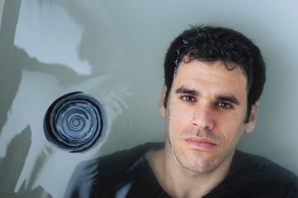 מישיבת עתניאל לפסנתר: אופיר זקס בסינגל בכורה